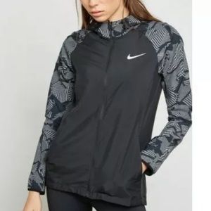 Nike Women’s Essential Flash Running Jacket. Size Small.